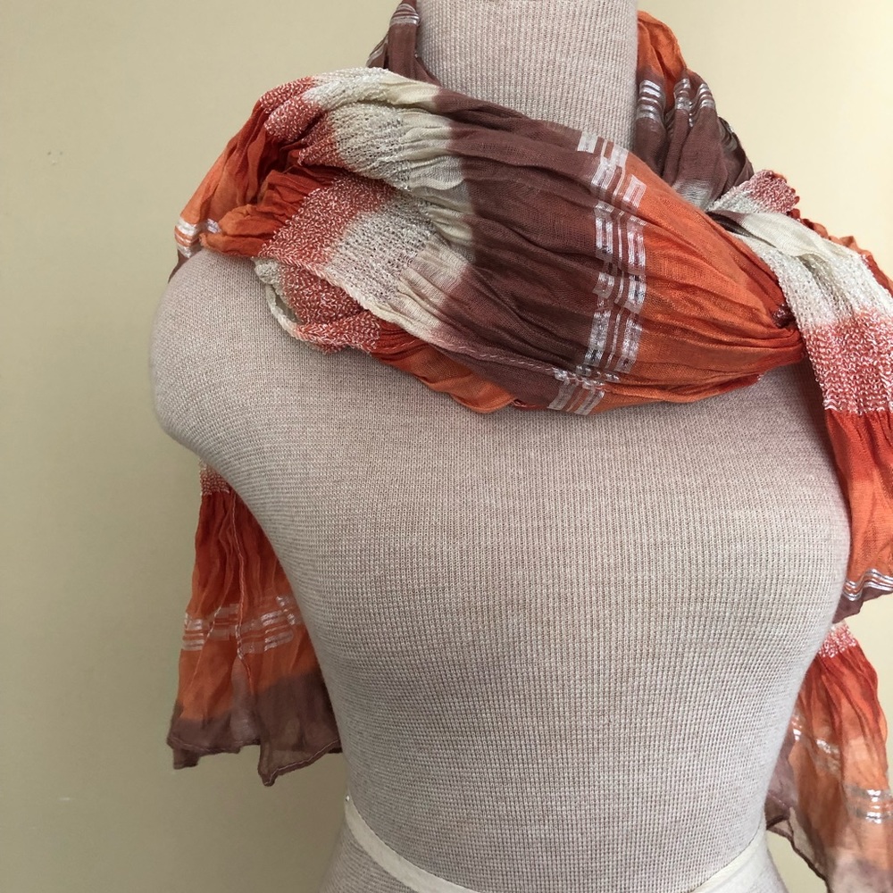 Crinkled scarf